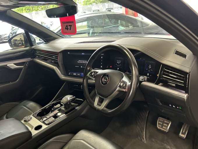 2025 Volkswagen Touareg