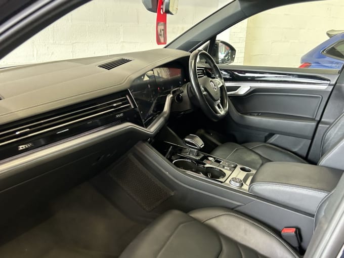 2025 Volkswagen Touareg