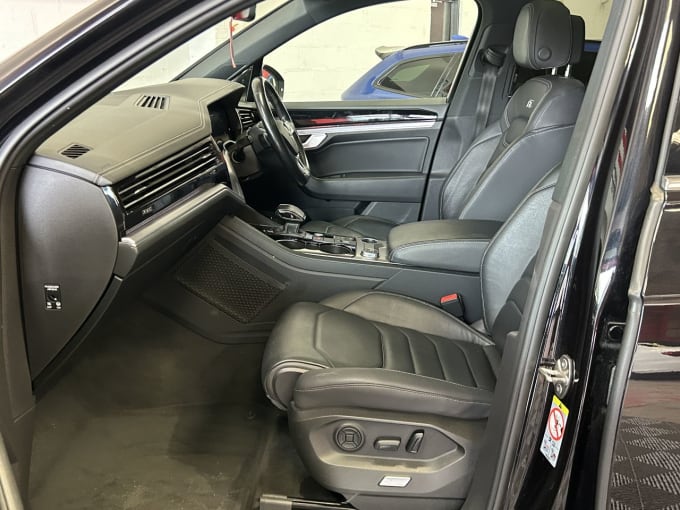 2025 Volkswagen Touareg
