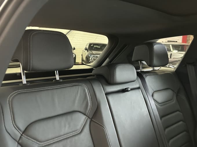 2025 Volkswagen Touareg