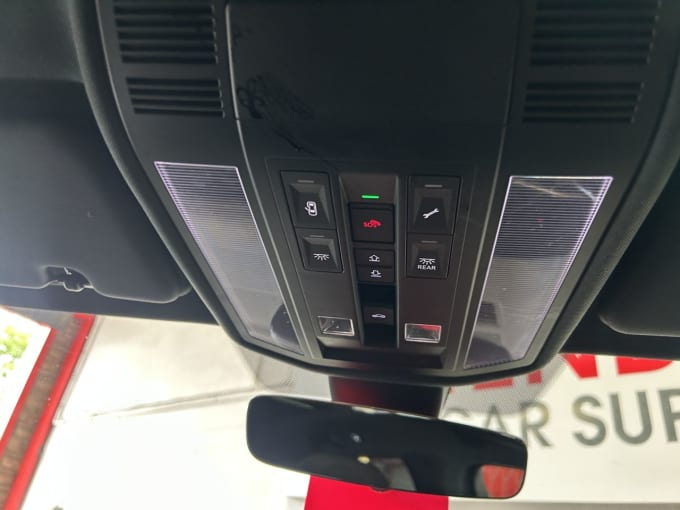 2025 Volkswagen Touareg
