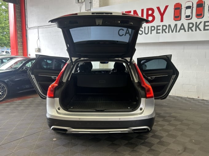 2025 Volvo V90 Cross Country