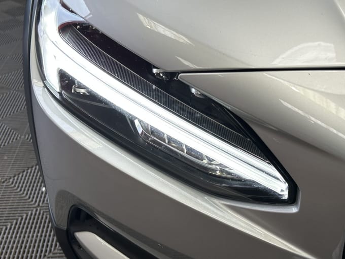 2025 Volvo V90 Cross Country