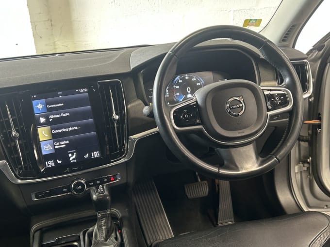 2025 Volvo V90 Cross Country