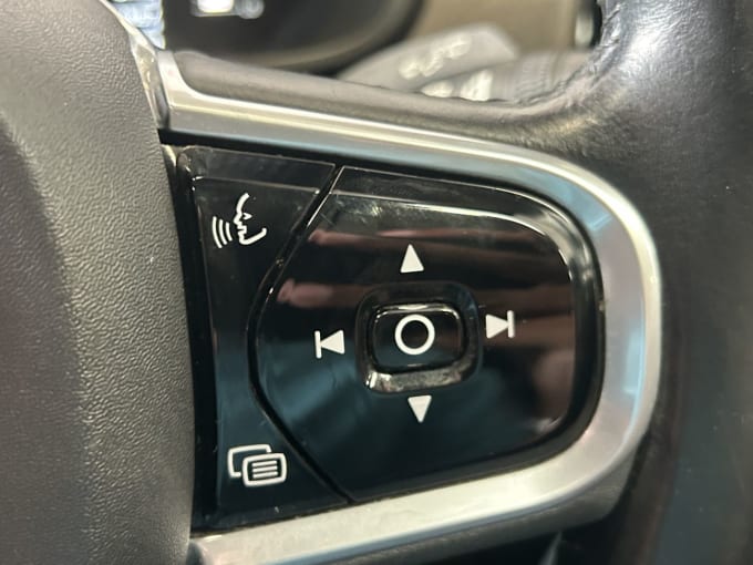 2025 Volvo V90 Cross Country