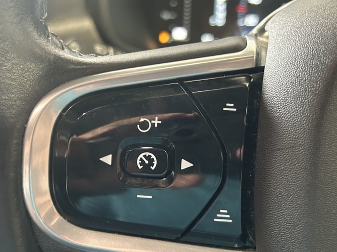 2025 Volvo V90 Cross Country