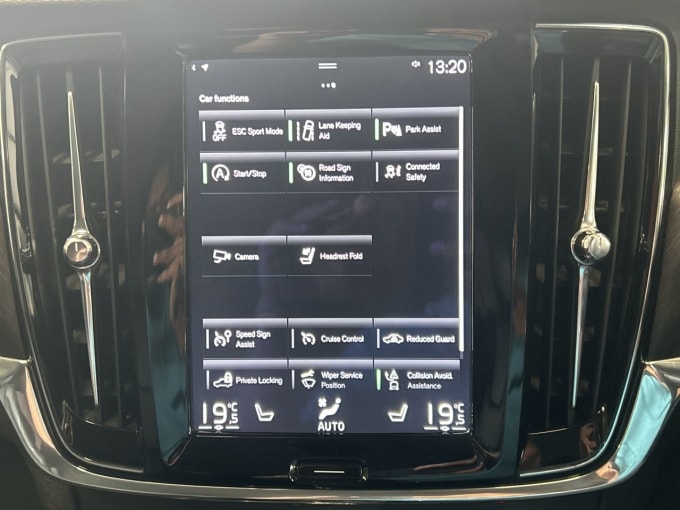 2025 Volvo V90 Cross Country