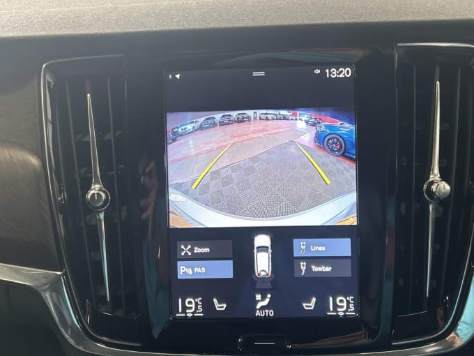 2025 Volvo V90 Cross Country