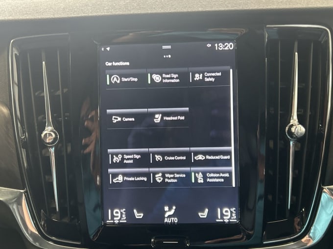 2025 Volvo V90 Cross Country