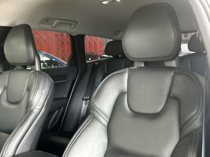 2025 Volvo V90 Cross Country