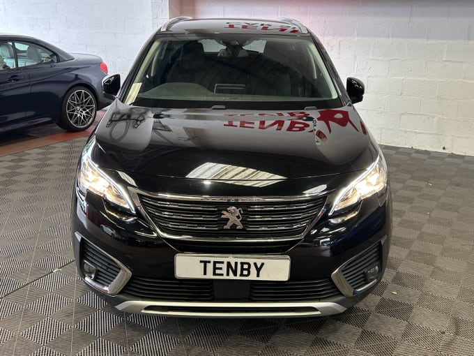 2025 Peugeot 5008