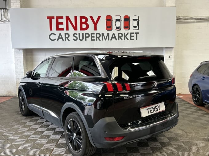 2025 Peugeot 5008