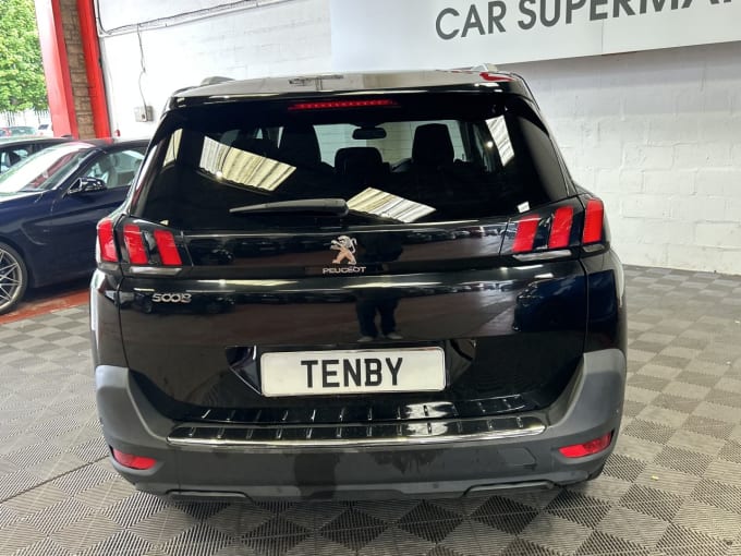 2025 Peugeot 5008