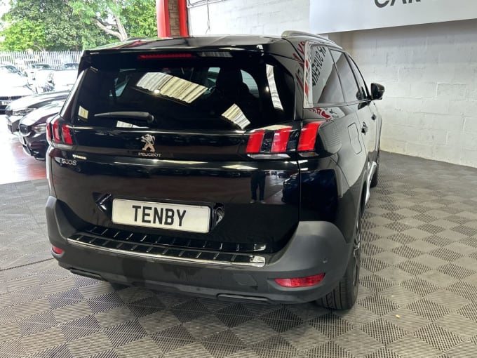2025 Peugeot 5008