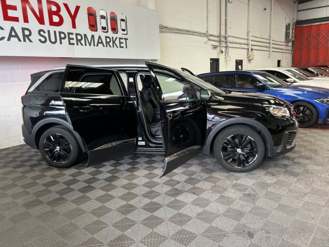 2025 Peugeot 5008