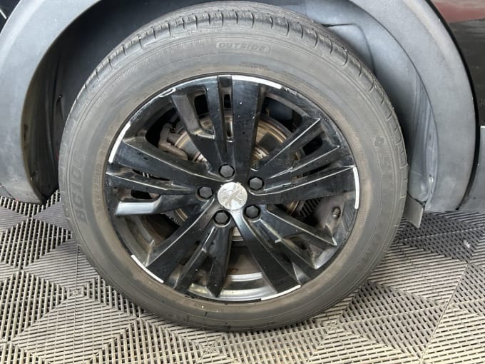 2025 Peugeot 5008