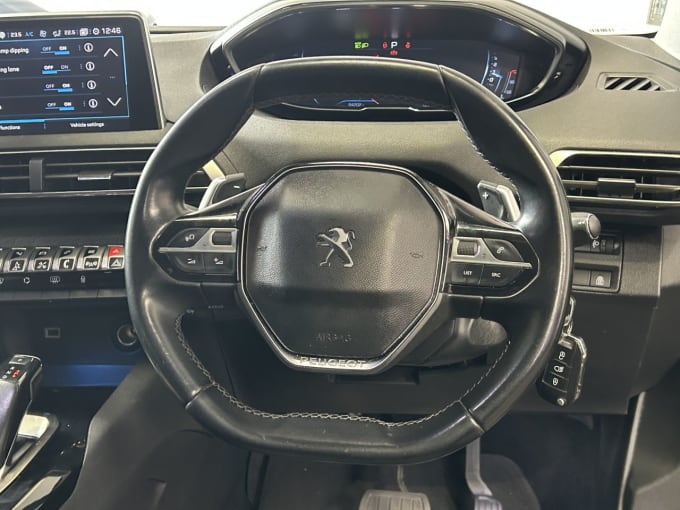 2025 Peugeot 5008