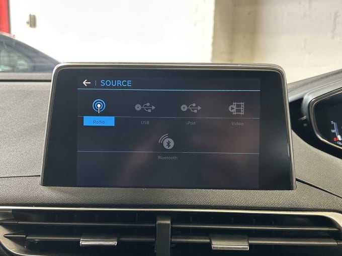 2025 Peugeot 5008