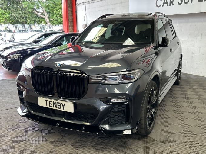 2025 BMW X7