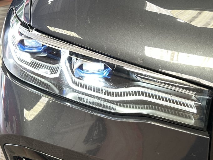 2025 BMW X7