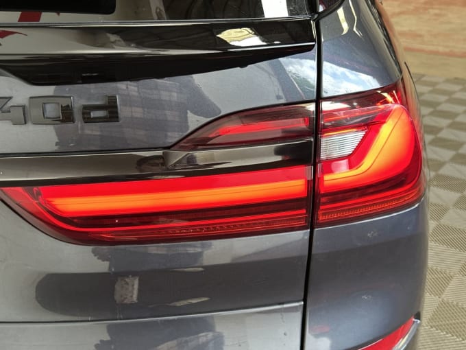 2025 BMW X7
