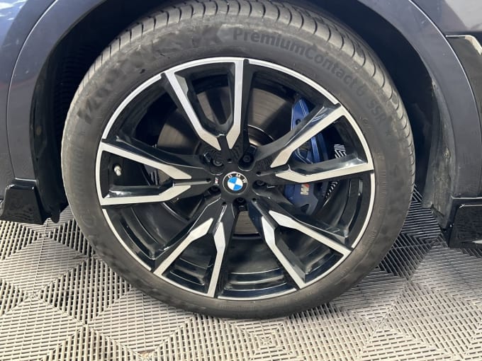 2025 BMW X7