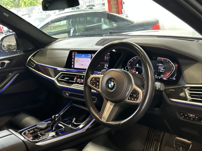 2025 BMW X7