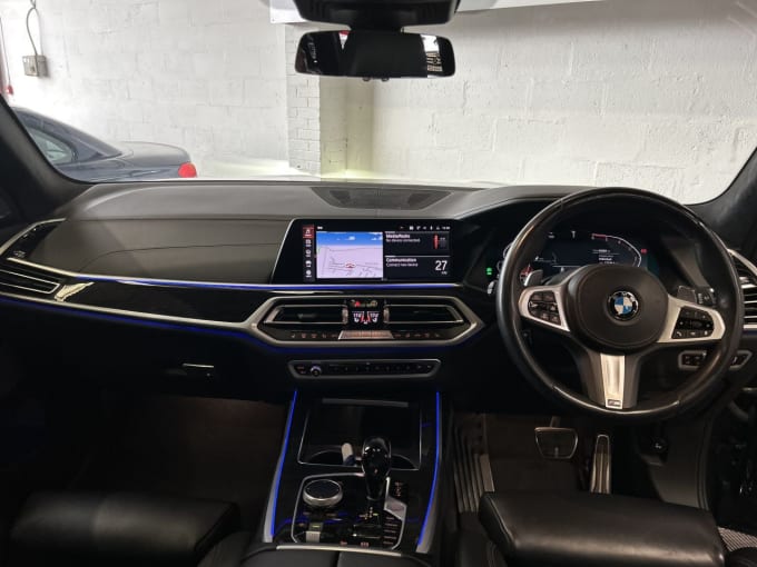 2025 BMW X7