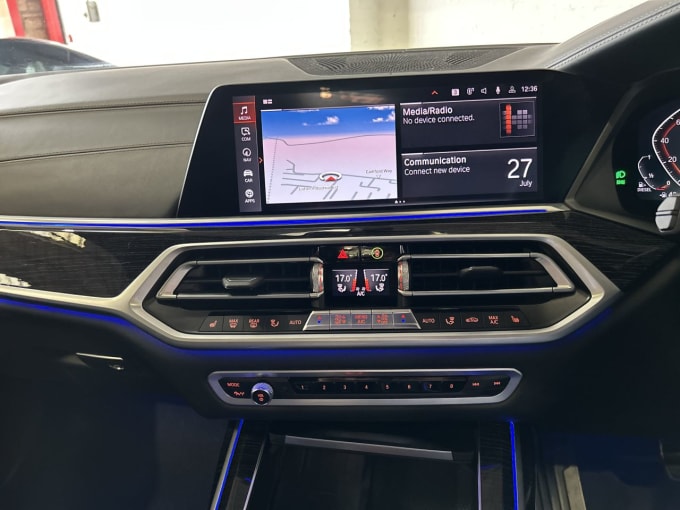 2025 BMW X7