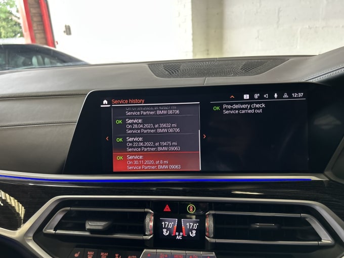 2025 BMW X7