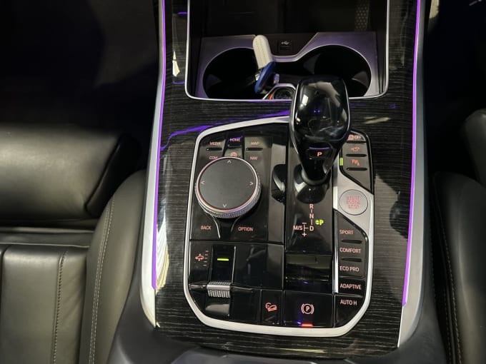 2025 BMW X7