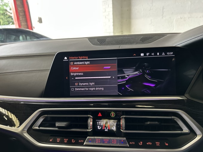 2025 BMW X7