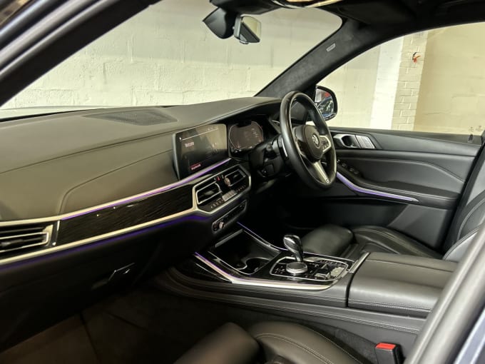 2025 BMW X7