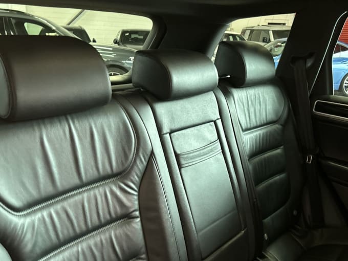 2025 Volkswagen Touareg