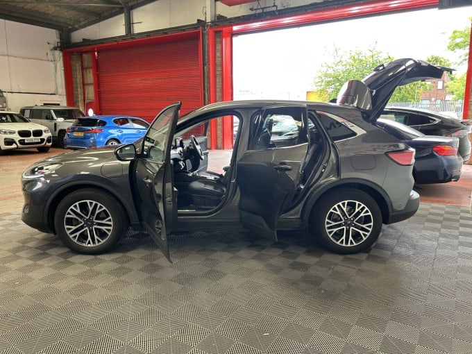 2025 Ford Kuga