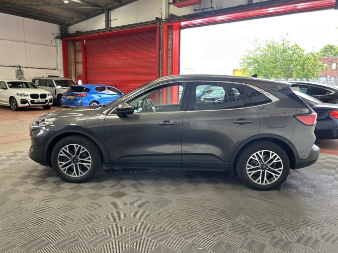 2025 Ford Kuga