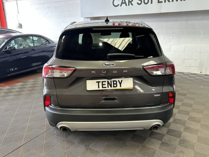 2025 Ford Kuga