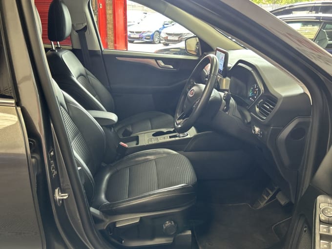 2025 Ford Kuga