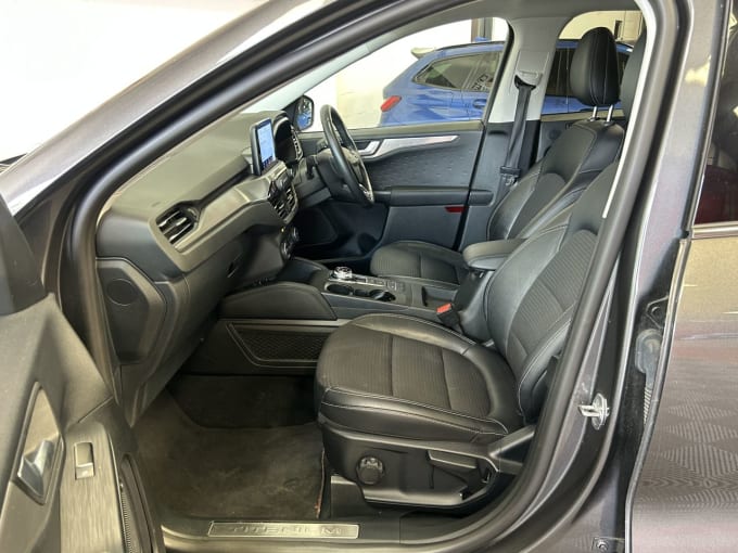2025 Ford Kuga