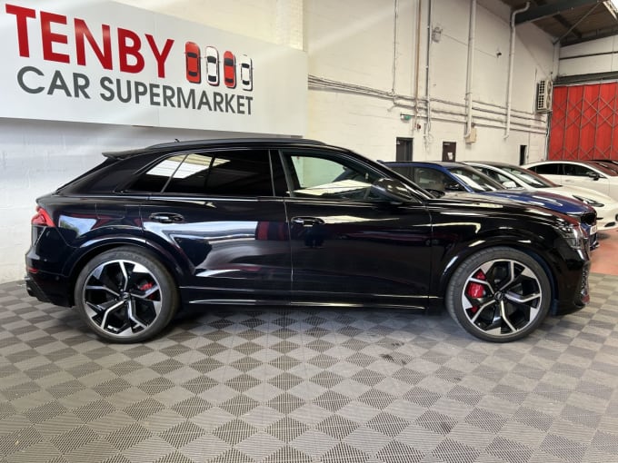 2025 Audi Rsq8