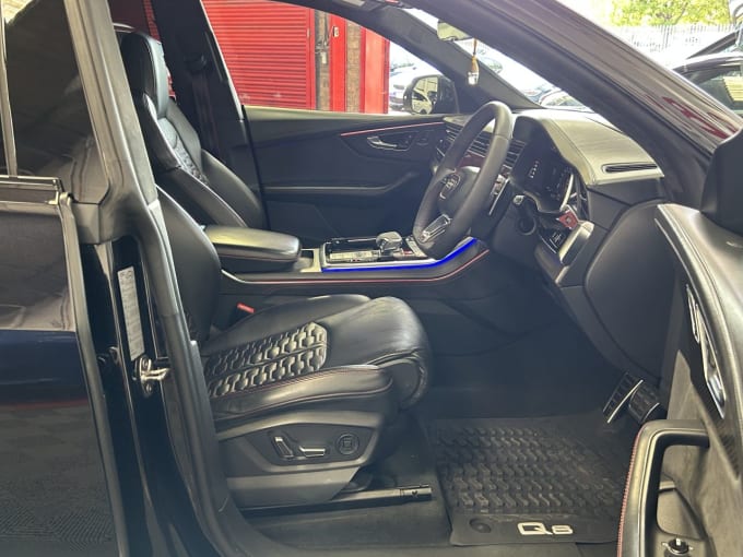 2025 Audi Rsq8