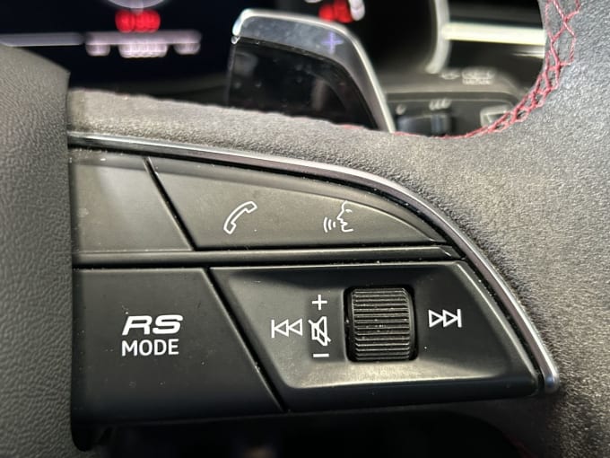 2025 Audi Rsq8