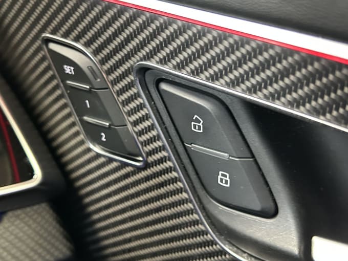 2025 Audi Rsq8