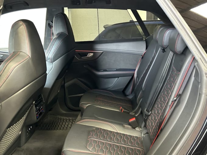 2025 Audi Rsq8