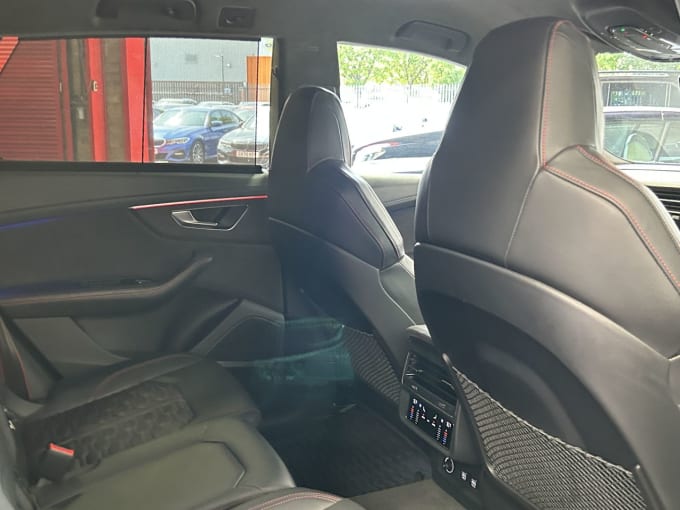 2025 Audi Rsq8