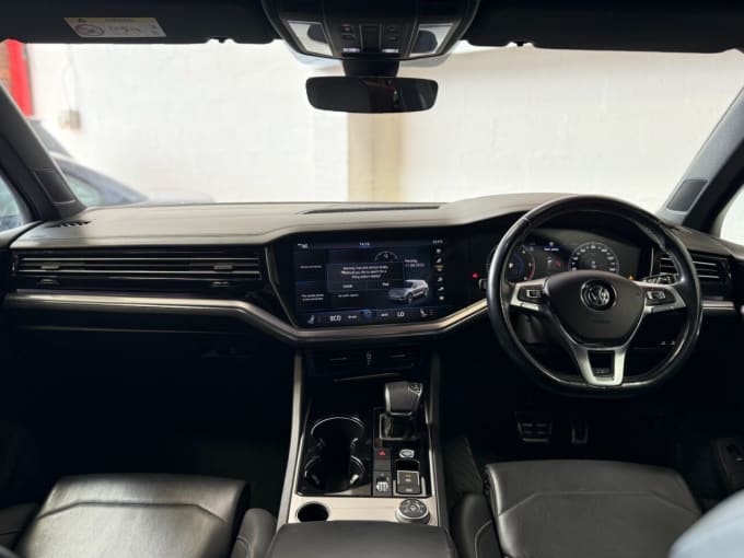 2025 Volkswagen Touareg