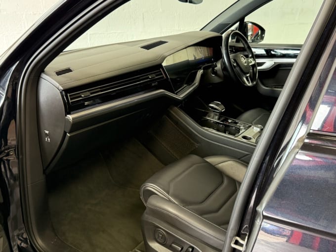 2025 Volkswagen Touareg