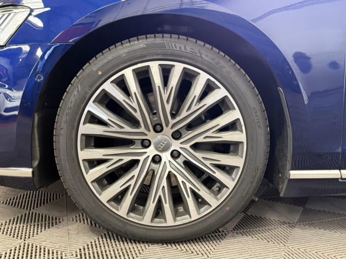 2025 Audi A8