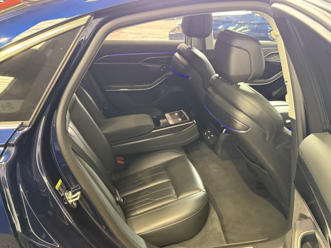 2025 Audi A8