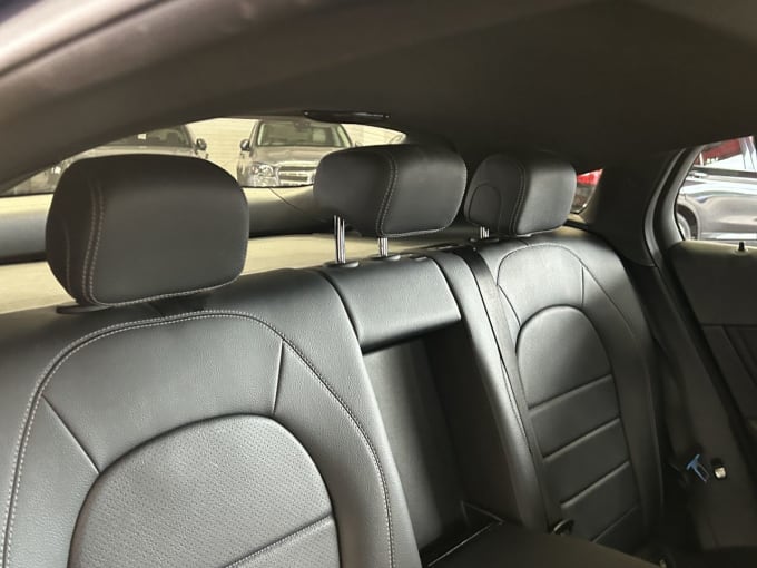 2025 Mercedes-benz Glc